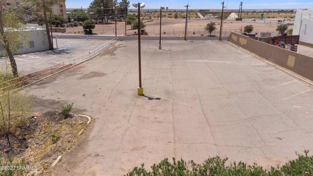 1351 Hickory Drive, Las Cruces, NM 88005 photo 11