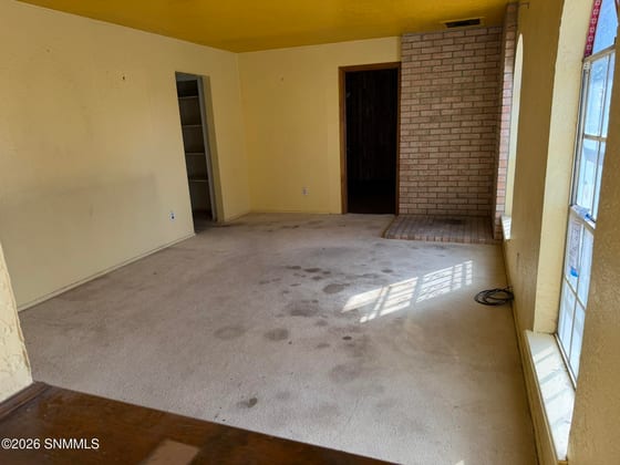 332 Terry Drive, Las Cruces, NM 88007 photo 2