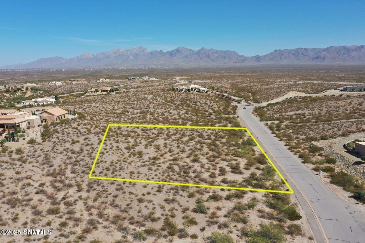 6025 Avenida Sonrisa, Las Cruces, NM 88011 photo 1