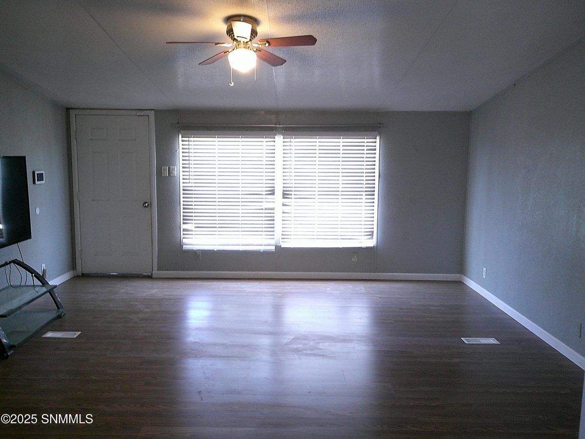 2555 Primavera Street, Las Cruces, NM 88005 photo 6