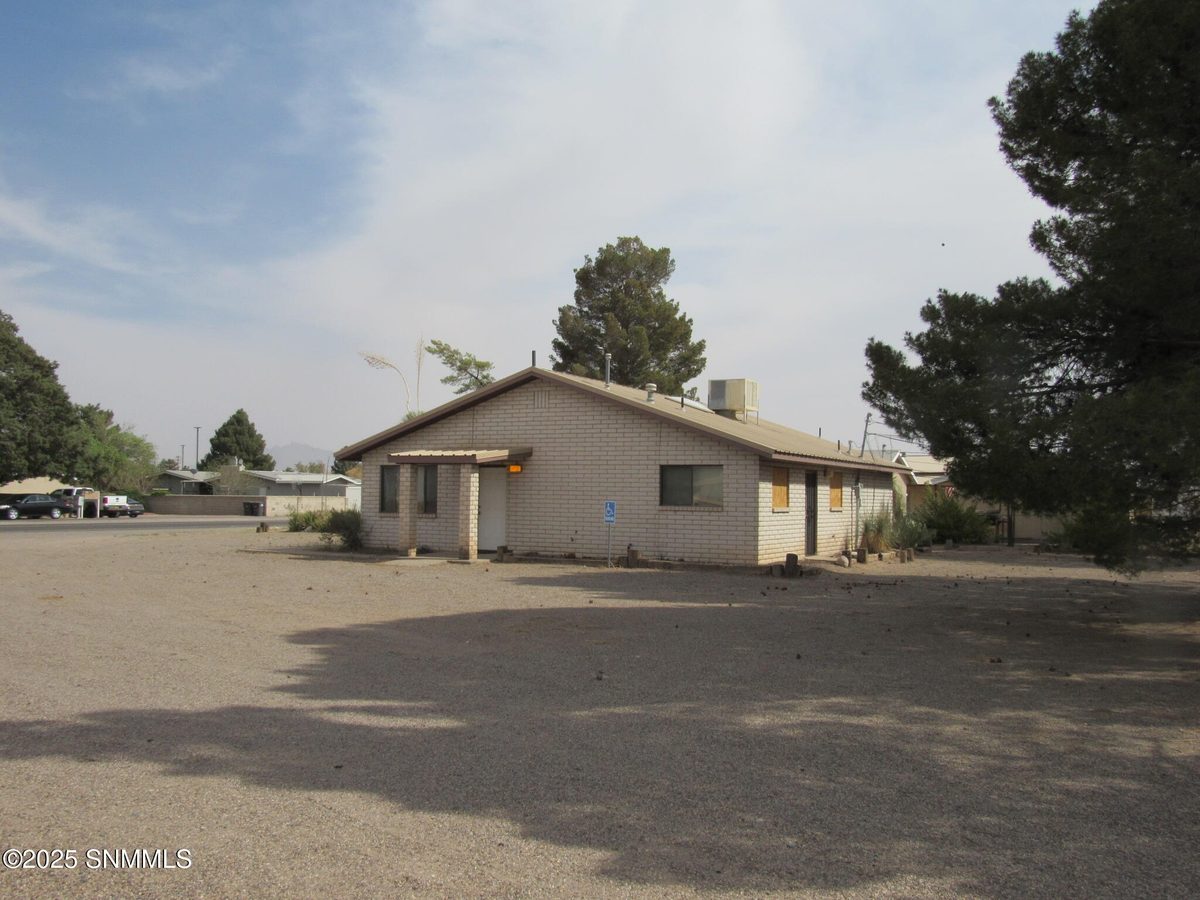 900 W Birch Street, Deming, NM 88030 photo 1