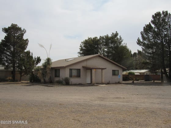 900 W Birch Street, Deming, NM 88030 photo 4