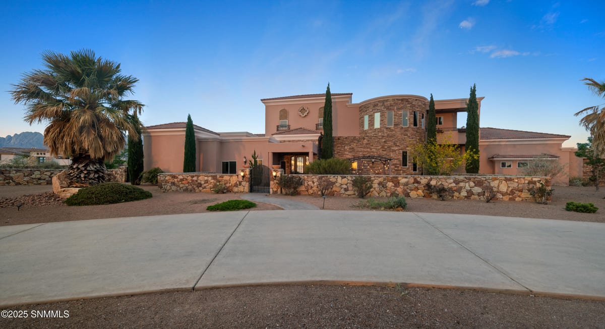9770 Desert Mirage Drive, Las Cruces, NM 88011 photo 1