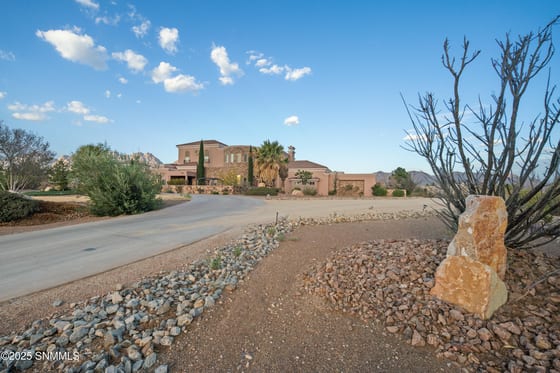 9770 Desert Mirage Drive, Las Cruces, NM 88011 photo 5