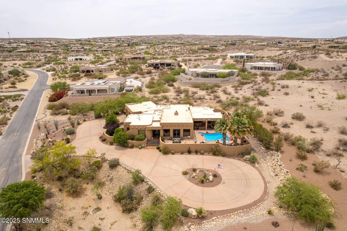 8095 Renoir Loop, Las Cruces, NM 88007 photo 1
