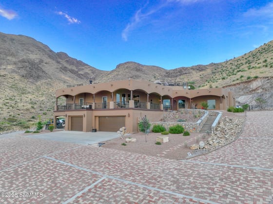 12705 Chuck Wagon Road, Las Cruces, NM 88011 photo 2
