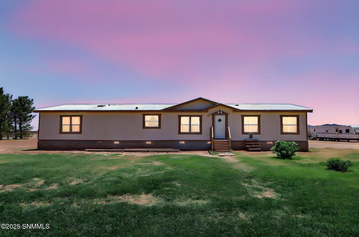 1209 Hueco Street, Chaparral, NM 88081 photo 2