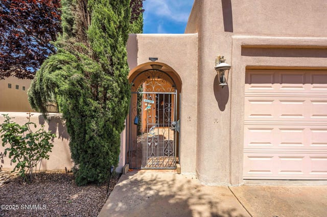 1561 Fairway Village Drive, Las Cruces, NM 88007 photo 3