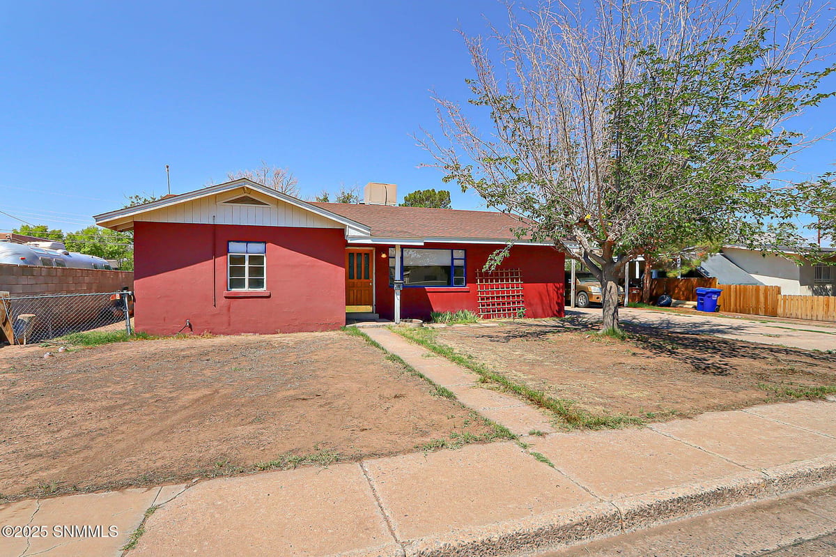 1855 Cruse Avenue, Las Cruces, NM 88005 photo 1
