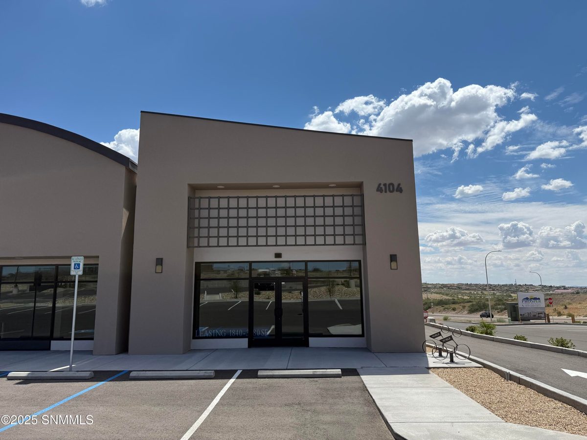 4104 N Sonoma Ranch Boulevard #E, Las Cruces, NM 88011 photo 1