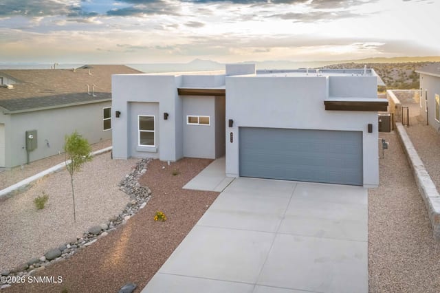 1075 Noria Court, Las Cruces, NM – 4 bedroom, 1,945 sqft single family residence for sale at $377,100