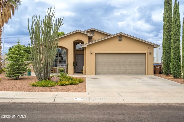 4165 Mojave Drive, Las Cruces, NM – 3 bedroom, 1,818 sqft single family residence for sale at $355,000