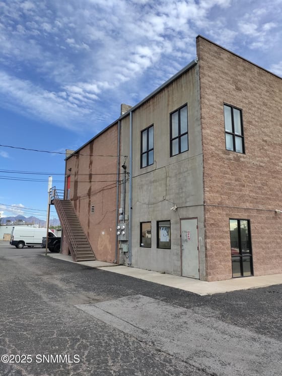 525 E Lohman Avenue, Las Cruces, NM 88001 photo 4