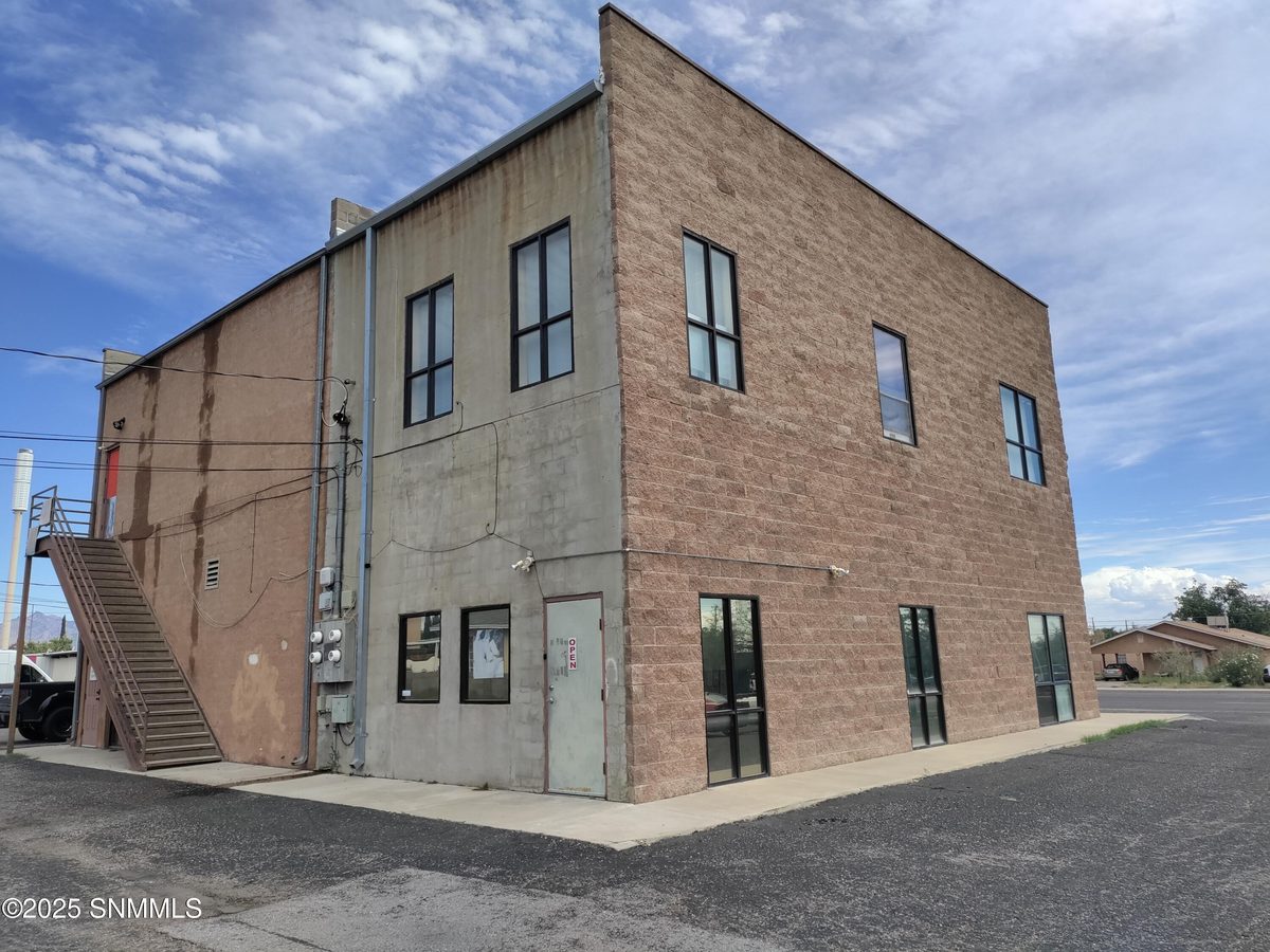 525 E Lohman Avenue, Las Cruces, NM 88001 photo 7