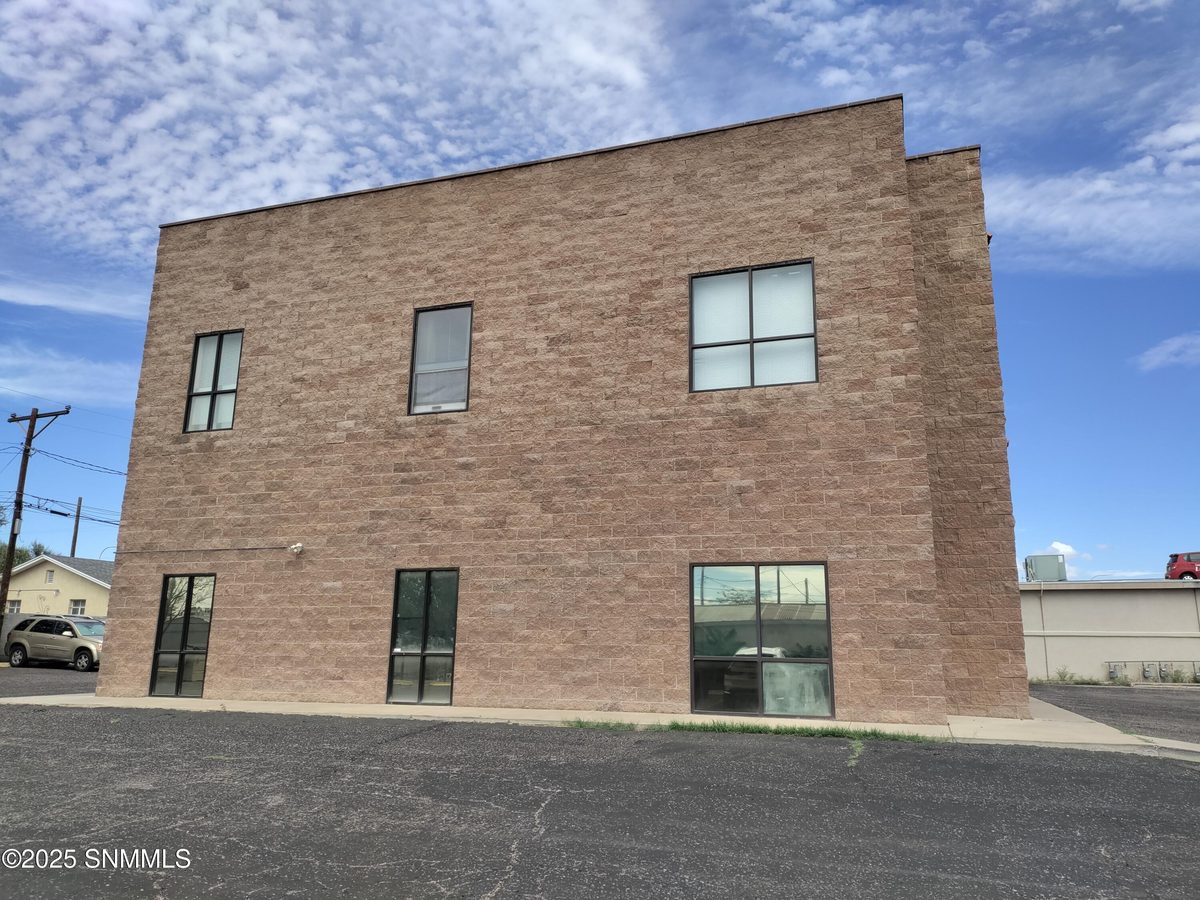 525 E Lohman Avenue, Las Cruces, NM 88001 photo 8
