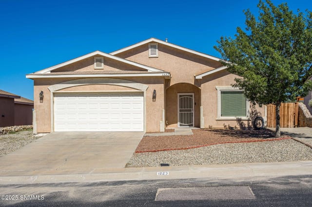 1223 Turkey Knob Drive, Las Cruces, NM – 3 bedroom, 1,734 sqft single family residence for sale at $299,000