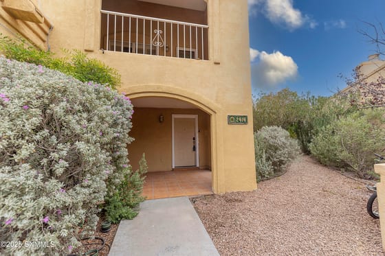 2414 El Dorado Court, Las Cruces, NM 88011 photo 3