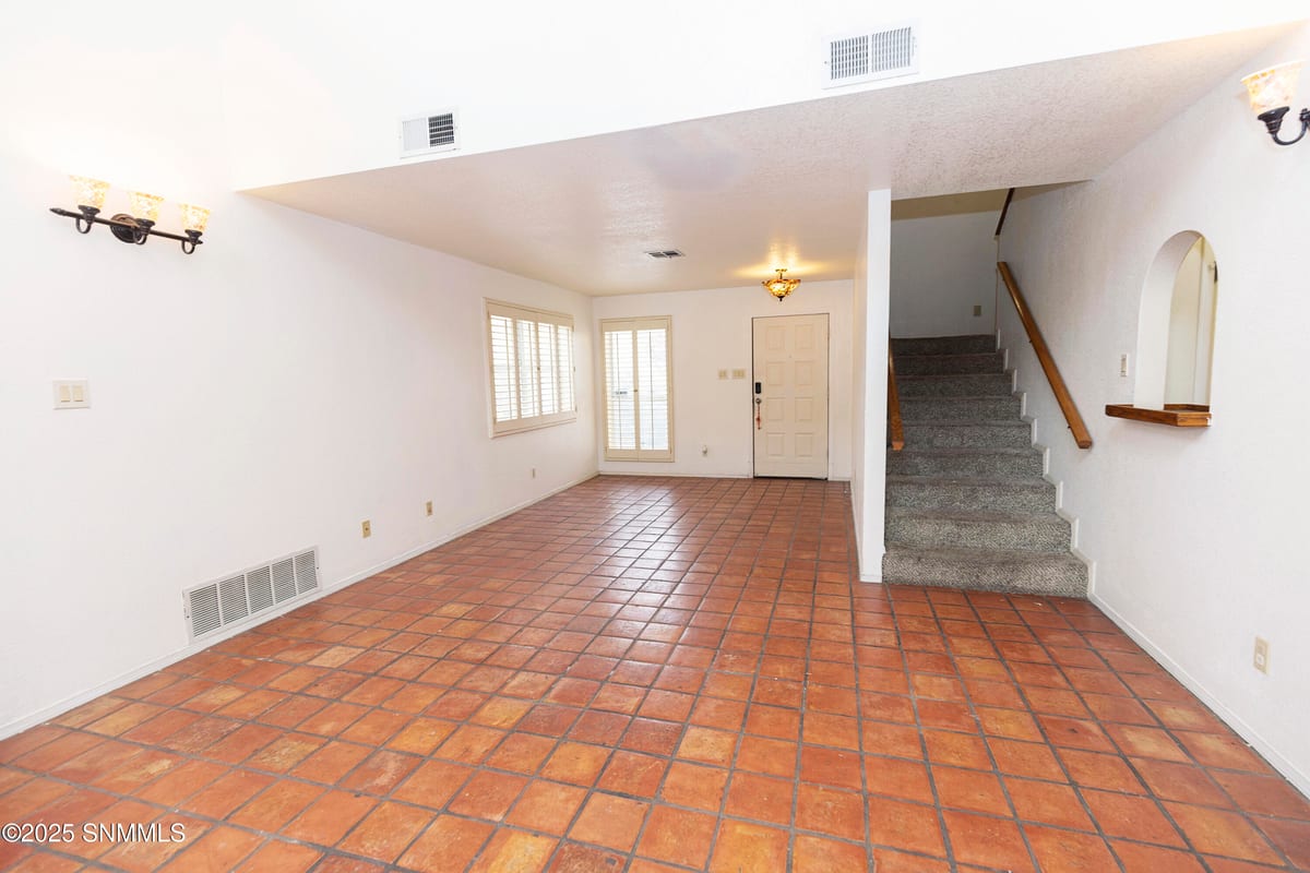 2414 El Dorado Court, Las Cruces, NM 88011 photo 8