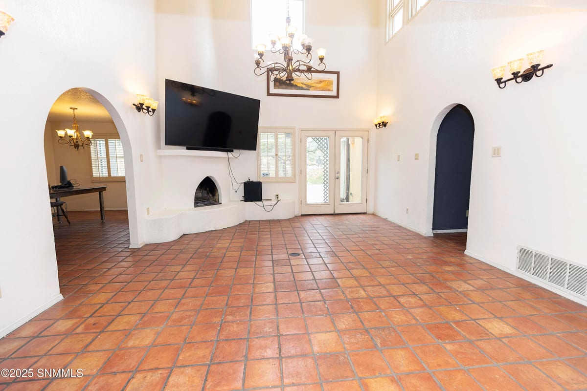 2414 El Dorado Court, Las Cruces, NM 88011 photo 9