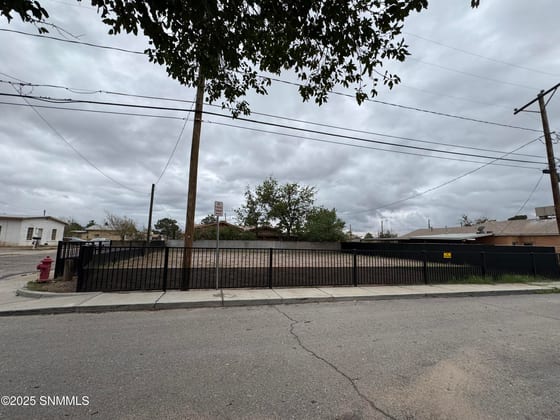 640 E Picacho Avenue, Las Cruces, NM 88001 photo 5