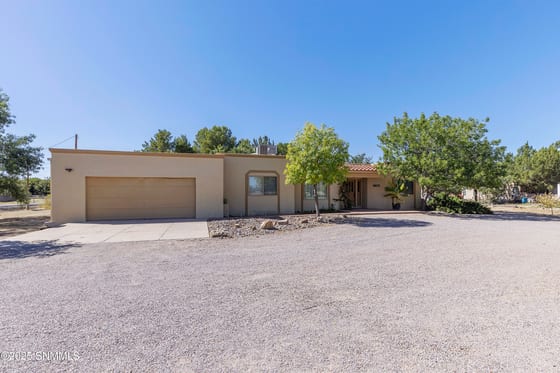 1928 Moraga Court, Las Cruces, NM 88007 photo 3