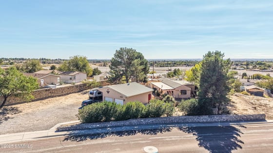 325 Valley View Avenue, Las Cruces, NM 88005 photo 2