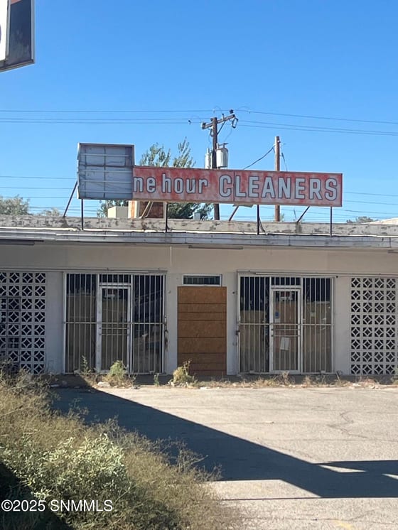 1424 S Solano Drive, Las Cruces, NM 88001 photo 2