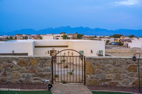 1320 Morisat Place, Las Cruces, NM 88007 photo 2