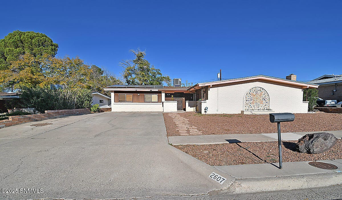 2607 Claude Dove Drive, Las Cruces, NM 88011 photo 3