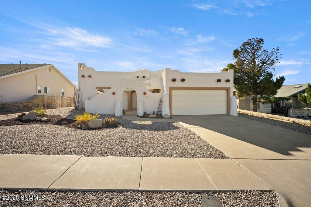2272 Sunrise Point Road, Las Cruces, NM 88011 photo 1