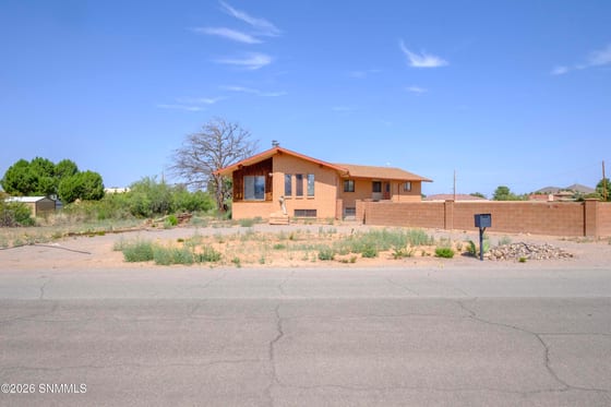 5775 Shadow Hills Road, Las Cruces, NM 88012 photo 4