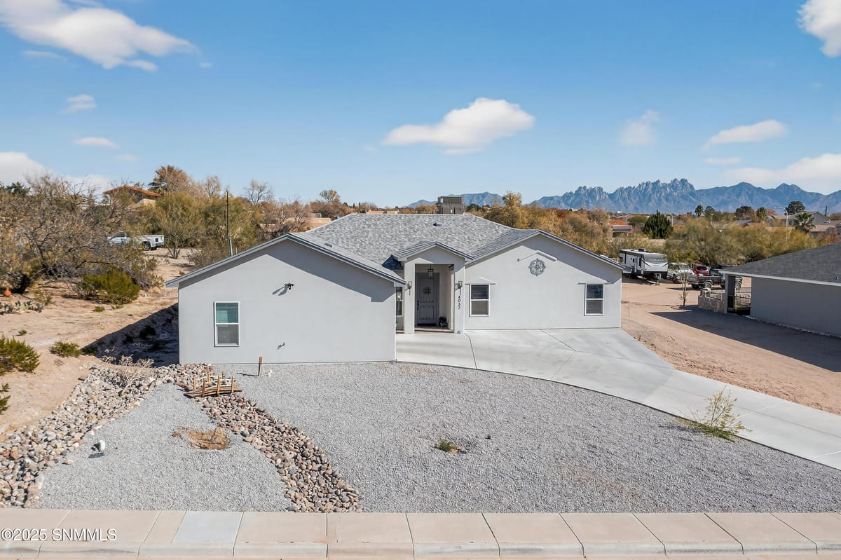 4032 Nemesh Drive, Las Cruces, NM 88005 photo 3