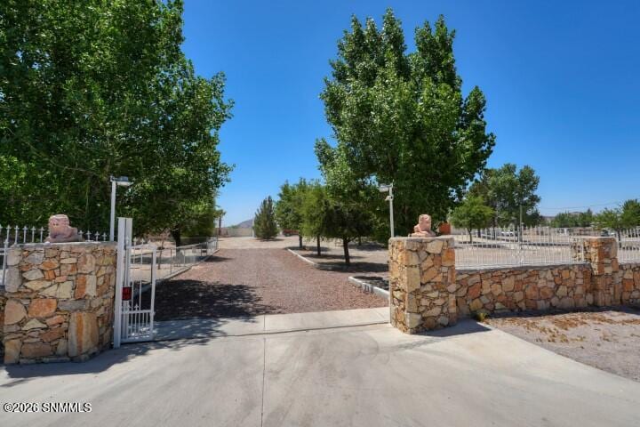245 Hurt Road, Radium Springs, NM 88054 photo 2