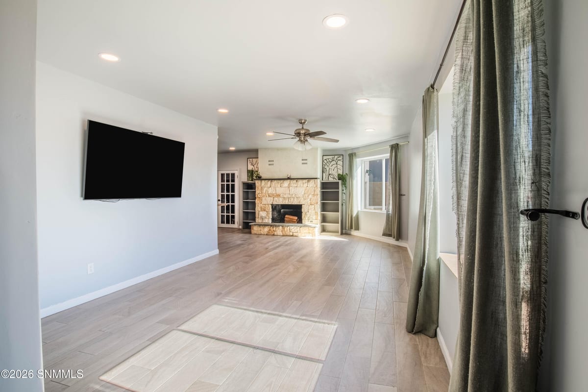 1035 E Mulberry Avenue, Las Cruces, NM 88001 photo 13