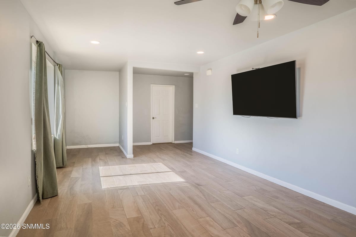 1035 E Mulberry Avenue, Las Cruces, NM 88001 photo 14