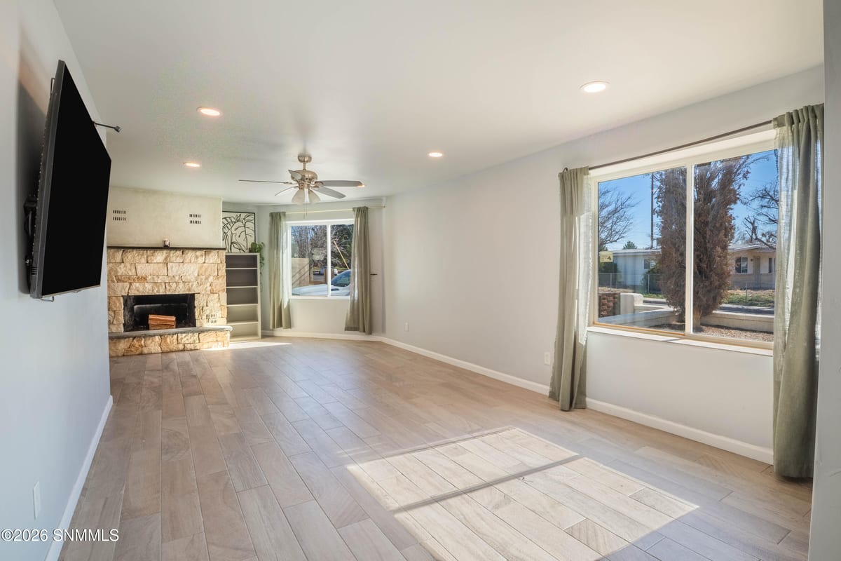 1035 E Mulberry Avenue, Las Cruces, NM 88001 photo 15