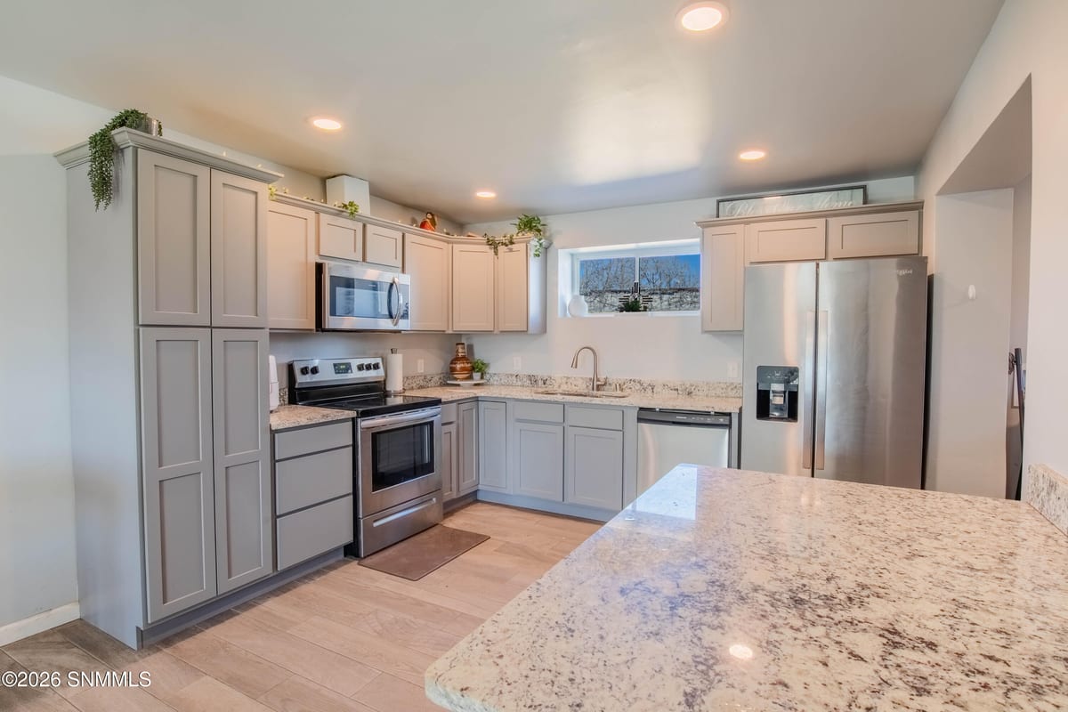 1035 E Mulberry Avenue, Las Cruces, NM 88001 photo 8
