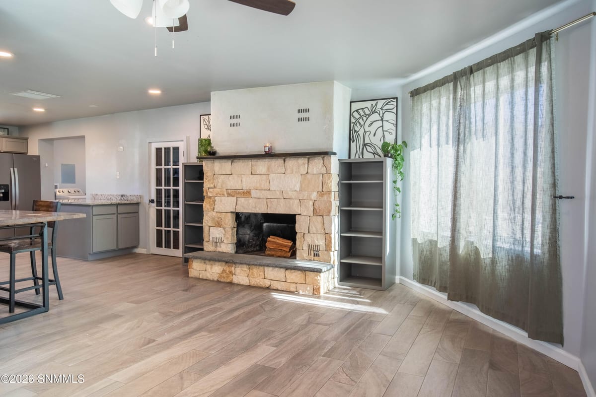 1035 E Mulberry Avenue, Las Cruces, NM 88001 photo 9
