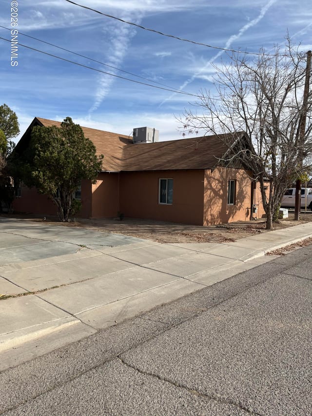 635 Hoagland, Las Cruces, NM – 4 bedroom, 2,247 sqft single family residence for sale at $210,000