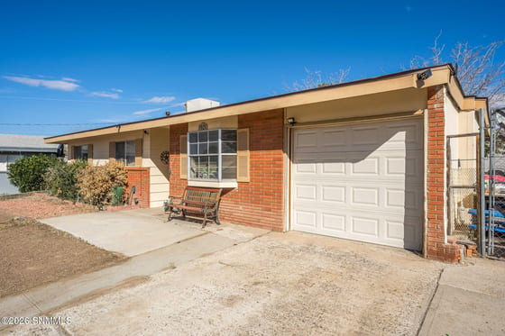 1921 Louise Court, Las Cruces, NM 88001 photo 2