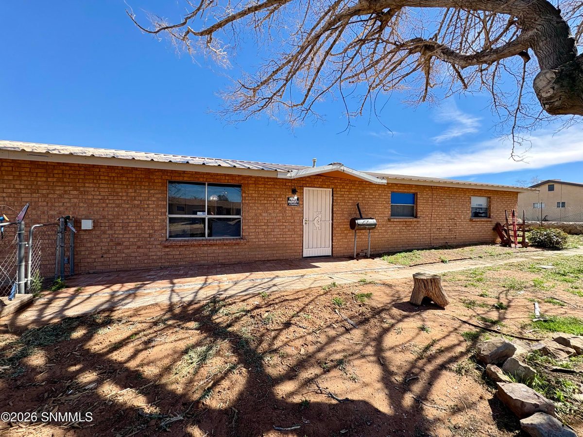 5050 Churchill Avenue, Las Cruces, NM 88011 photo 2