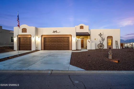 1622 Calle De Valezquez, Las Cruces, NM 88007 photo 4