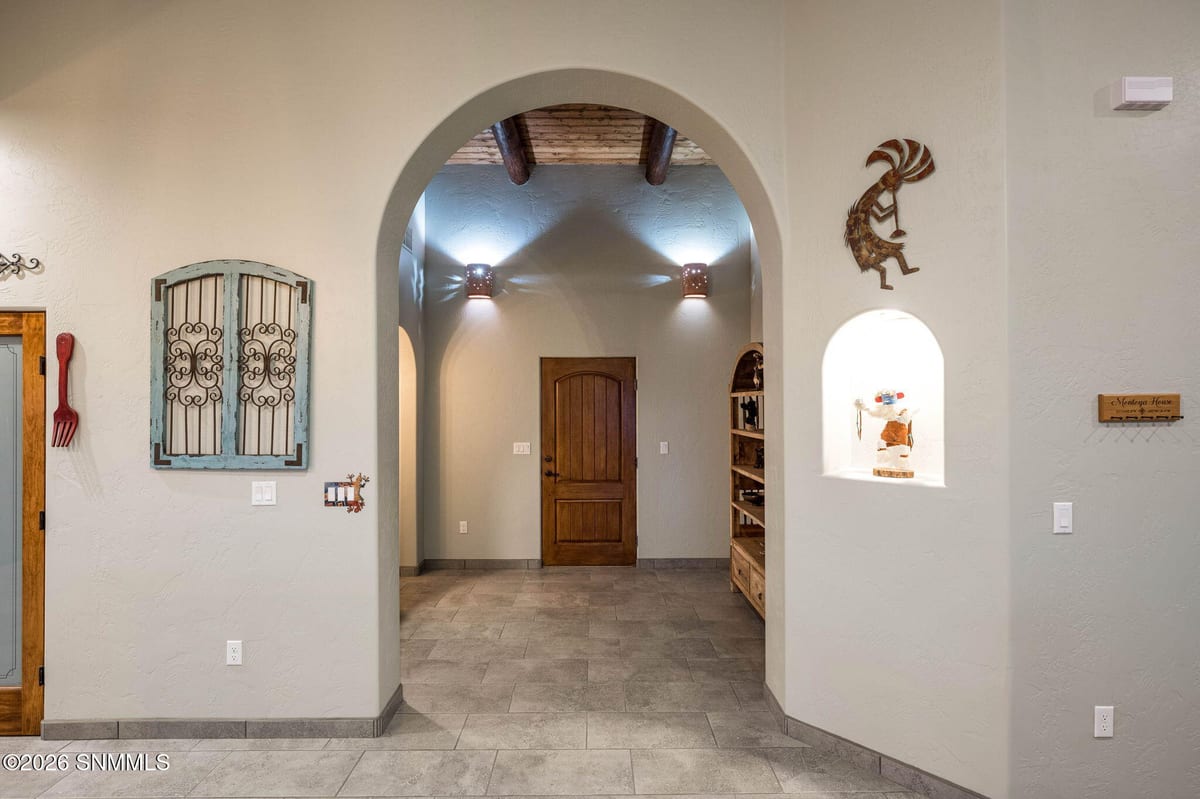 1622 Calle De Valezquez, Las Cruces, NM 88007 photo 8