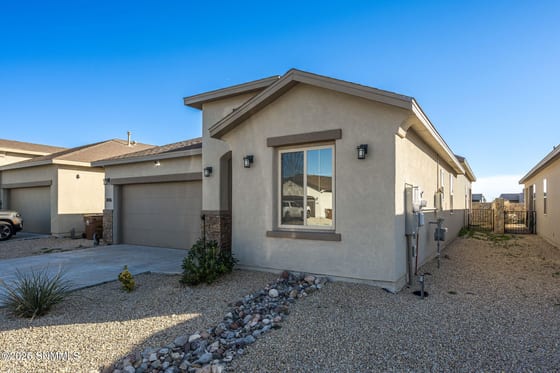 3846 Santa Alexandra Road, Las Cruces, NM 88012 photo 4