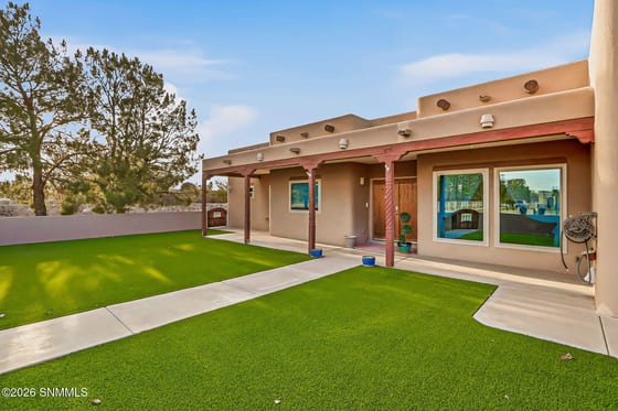 1285 Apple Tree Lane, Las Cruces, NM 88007 photo 2