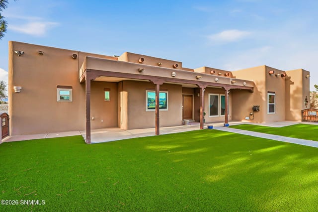 1285 Apple Tree Lane, Las Cruces, NM – 4 bedroom, 3,997 sqft single family residence for sale at $625,000