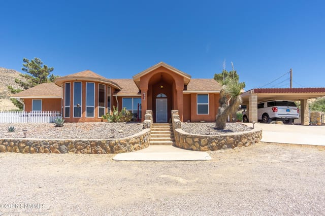 17610 Tierra Alta Road, Las Cruces, NM – 5 bedroom, 3,558 sqft single family residence for sale at $475,000