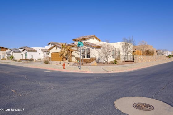 3703 Santa Cecilia Avenue, Las Cruces, NM 88012 photo 4