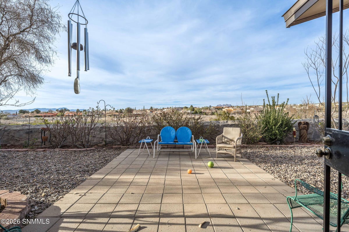 2303 Uranus Avenue, Las Cruces, NM 88012 photo 3