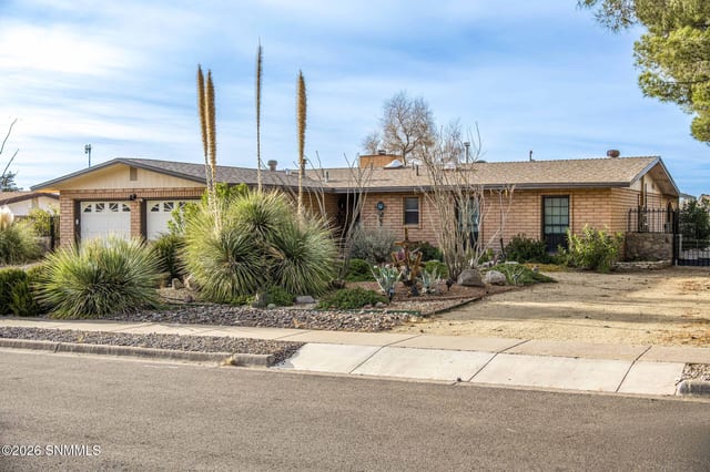 2303 Uranus Avenue, Las Cruces, NM – 3 bedroom, 1,877 sqft single family residence for sale at $298,900